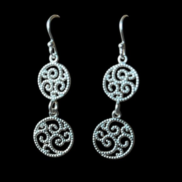 Jewelry - NWOT Filigree Dangle Fashion Earrings